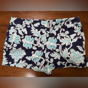 Ann Taylor Navy and Teal Floral Women's Shorts, Sz 16. Belted accessibility.